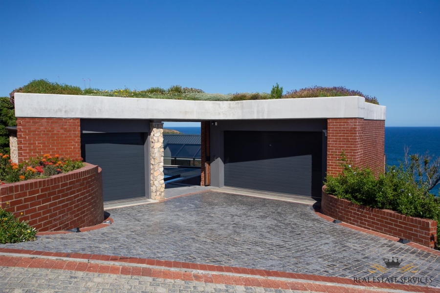 4 Bedroom Property for Sale in Herolds Bay Western Cape
